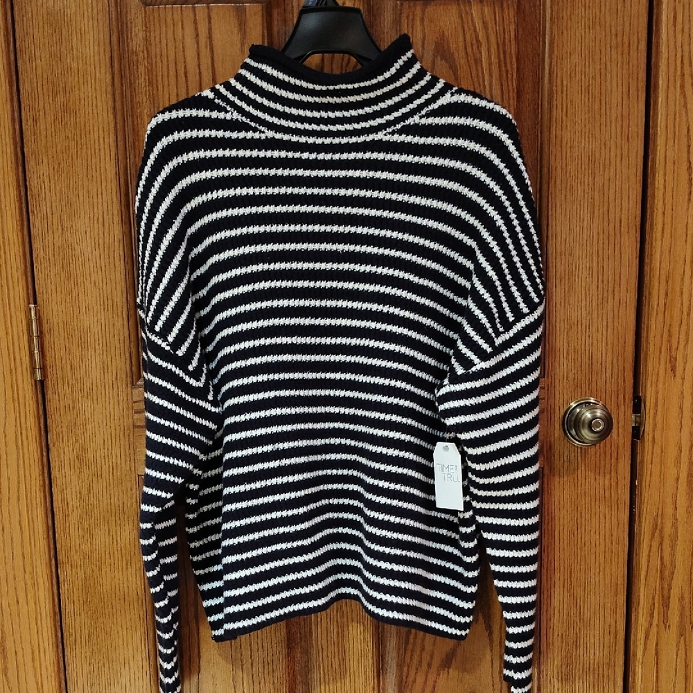 Time & Tru Black & White Stripe Funnel Neck Sweater NWT XXL (20)